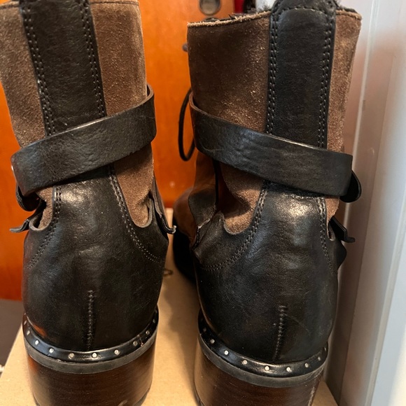 Women's Uggs Combat Boots - size 11 - Picture 5 of 7